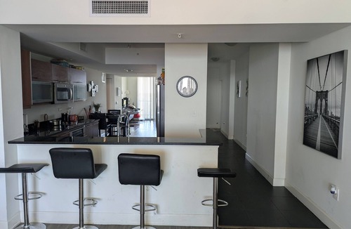 Fort Myers Apartment | Bright Ocean View 2-bedroom tower with AC in pleasant downtown Fort Myers