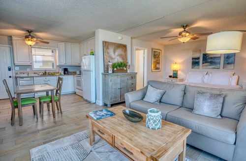 Bonita Springs Condo | Building 1 Beach Views at Beach & Tennis Unit 1405