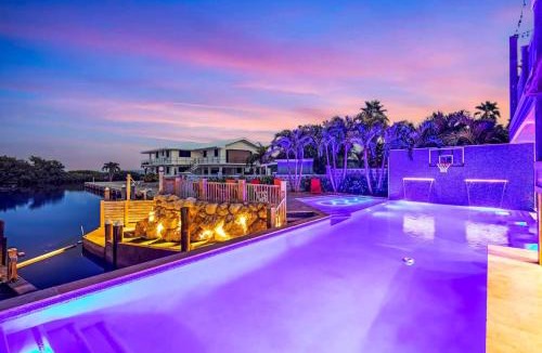 Marathon House | Bumpa's Big House