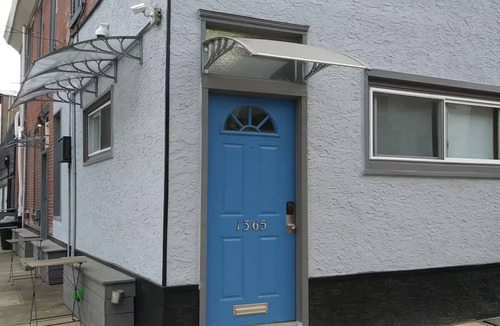 Fishtown Apartment | BUSSIN efficiency apartment in fab Fishtown Dog-Friendly, fast WiFi, AC, W/D