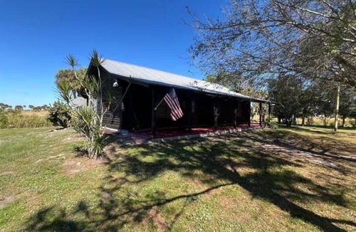 Okeechobee Cabin | Cabin House - Home Away from Home!