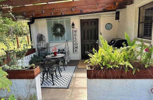 Oak Hill House | Cabin Modern Comforts with Fishing-Beach-Theme Parks-Cruise Port & FUN!