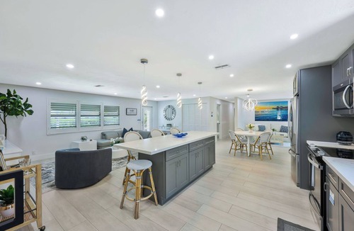 Connors House | Canal Dreamin | Heated Pool Mini Golf Waterfront Oasis Near Vanderbilt Beach