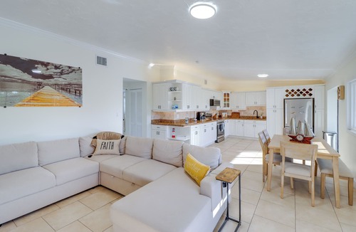 Twin Lakes Apartment | Canal-Front Apt w/Screened Balcony in Key Largo!