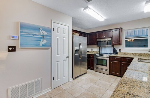 Gulf Breeze House | Canal front, Heated pool, Boat lift, Pet friendly