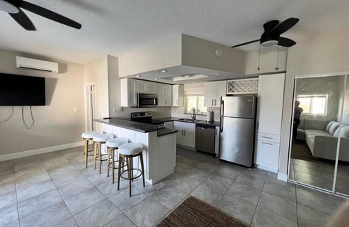 Venetian Shores House | Canal front home in Venetian Shores. Perfect for families. A boater's paradise!