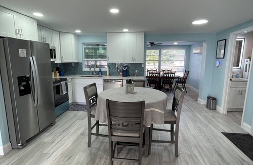 Hudson Beach Estates House | Canalfront 3 Bed 2 Bath Renovated House - Pet Friendly