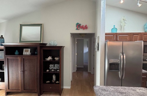 Fort Myers House | Cape Coral- 3 bedroom, 2 bath, beautiful yard with hottub & lanai; pets allowed.