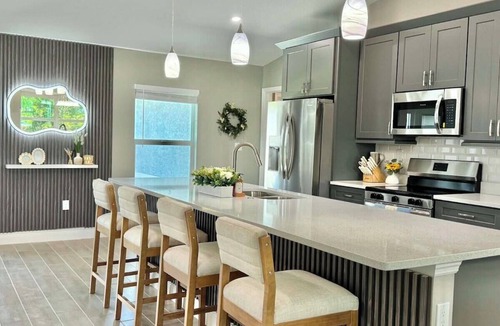 Diplomat House | Cape Coral Waterfront Oasis
