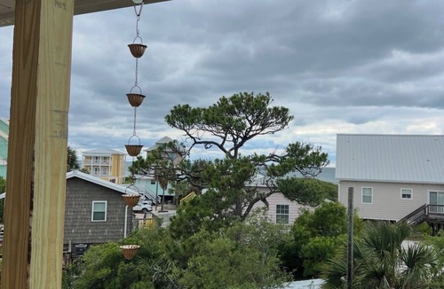 Cape San Blas House | CAPESIDE BREEZE ² : North End of Cape San Blas. Gulf views from large porch.