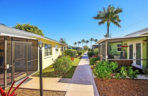 Captiva Cottage | Captiva Cottage #4 Bayfront 1 Bedroom /1 Bath Cottage
