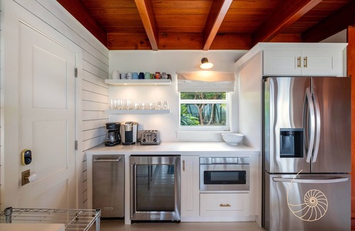 Islamorada House | Caribee Beach House ~ Private Islamorada Beach Estate W/Heated Pool & Dockage