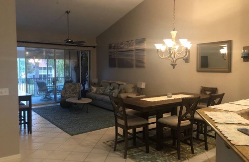 Naples Condo | Carlton Lakes, impeccable 3BR, 2 bath, 2050 sqft near beaches, shops and dining