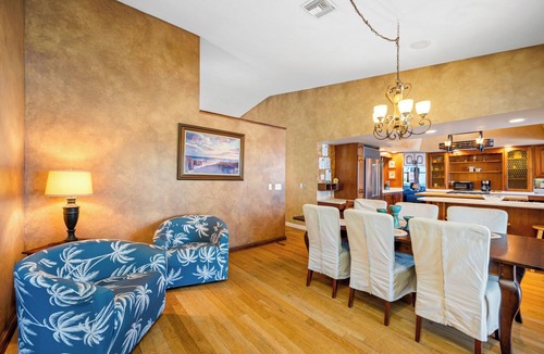 Redington Beach Villa | Casa Bonita - Beach Villa and Pickleball Resort