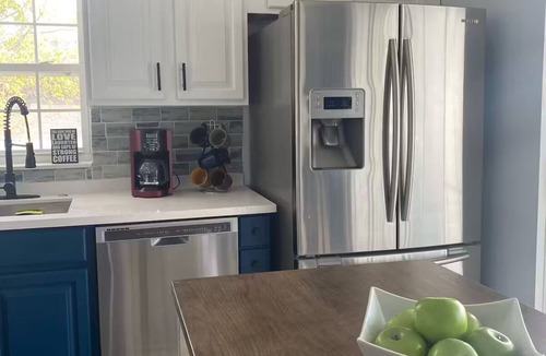 Iona House | Casa Captiva Heated Pool/Game Zone/Near Top Beaches