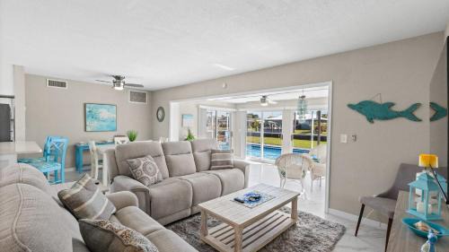 Yacht Club House | Casa Clara