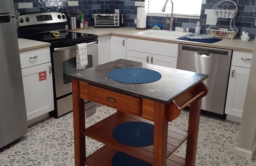 St. Augustine House | Casa Coquina ~ Walk to Downtown ~ CLEAN, QUIET, SPACIOUS, HUGE PRIVATE YARD