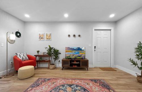 Port Tampa City House | Casa De Campo Unit B Up to 3
