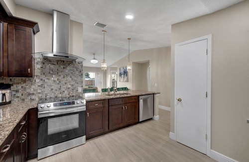 Kissimmee House | Casa De Paradiso - Modern yet comfy home at the center of it all!