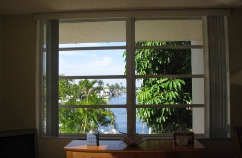 Pompano Isles Condo | Casa DeLuca - Directly across from the Beach!