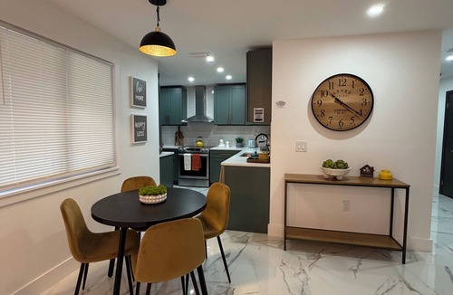 Temple Terrace House | Casa Linda Cottage