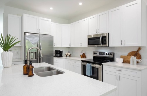 East Naples Villa | 'Casa Monet' 10min to 5th Ave/Beach,POOL, 3B/2BWalk to Naples Pickleball Center