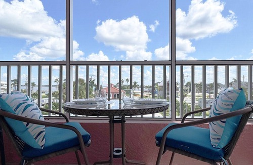 Fort Myers Beach Condo | Casa Playa #205- Toes in the Sand - Pet Friendly