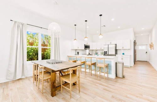Jensen Beach House | Casa Rio-Playa- New 4BR Retreat w/Pool