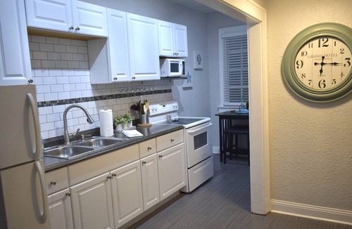 Courier City - Oscawana Apartment | Casablanca of Hyde Park - Poseidon - 5 Star Corporate