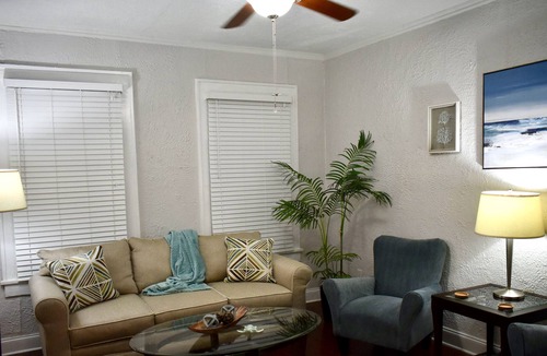 Courier City - Oscawana Apartment | Casablanca of Hyde Park - Poseidon - 5 Star Corporate