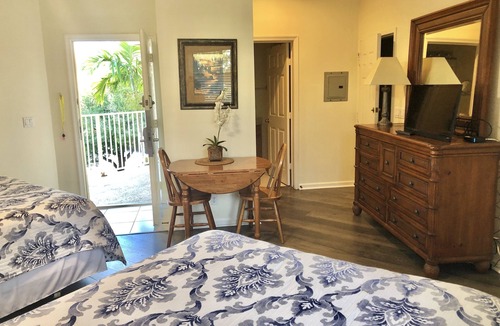 Port Saint Lucie Condo | Castle Pines Efficiency Unit