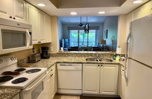 Trailer Estates Apartment | CD Shorewalk, Pools, Tennis, Pickle Ball, near Beaches Anna Maria Island and IMG
