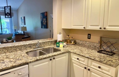 Trailer Estates Apartment | CD Shorewalk, Pools, Tennis, Pickle Ball, near Beaches Anna Maria Island and IMG