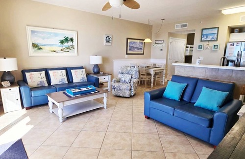 Miramar Beach Condo | Celadon 604𓇼 Seaview𓇼BeachFront𓇼Beach Chairs𓇼Parking Inc 𓇼 1 Bd. with bunks
