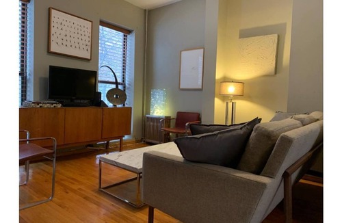 Gowanus Apartment | Central Carroll Gardens neighborhood, 2 bed duplex Apt.