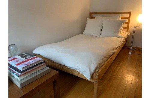Gowanus Apartment | Central Carroll Gardens neighborhood, 2 bed duplex Apt.