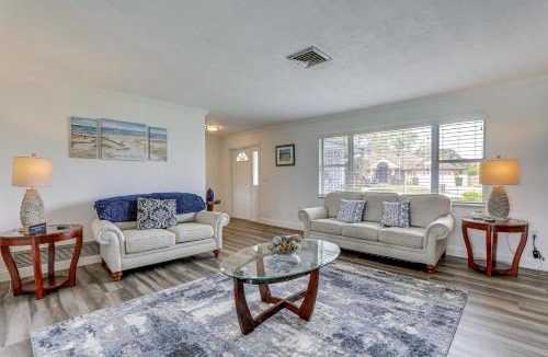 Whitfield House | Centrally Located Sarasota Home w/Heated Pool!