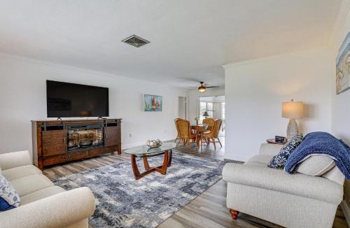 Whitfield House | Centrally Located Sarasota Home w/Heated Pool!
