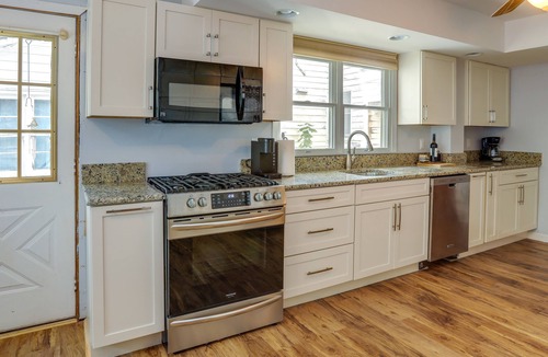 Lambertville House | Centrally Located New Jersey Home w/Private Yard