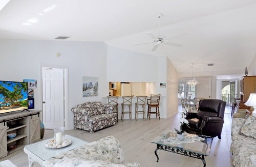 Pelican Bay House | Chanteclair Maisonet Pelican Bay