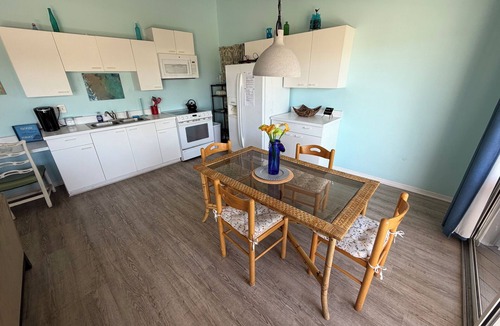 Laurel Apartment | Charming 1-bedroom apartment in amazing Nokomis