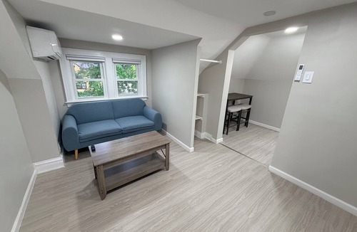 New Rochelle Apartment | Charming 1-bedroom apartment with AC in New Rochelle