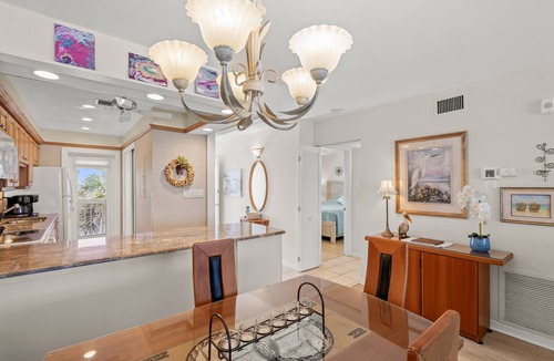 Siesta Key Condo | Charming 2/2 Beachfront Condo Unit B305