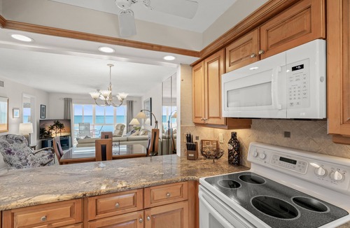 Siesta Key Condo | Charming 2/2 Beachfront Condo Unit B305