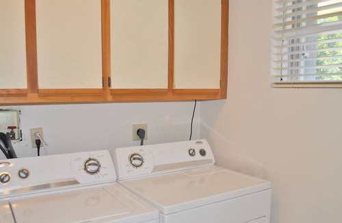Islamorada House | Charming 2 Bedroom Canalfront Home in Islamorada