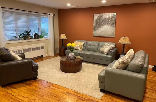 Freeport House | Charming 2-bedroom house with WiFi, AC in wonderful Freeport