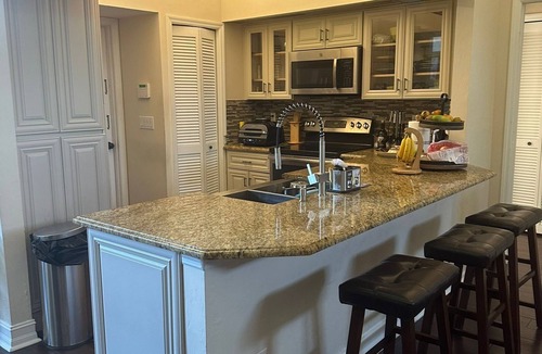 Golden Gate House | Charming 2 bedroom house in delightful Naples with pool,WiFi, AC, close to beach