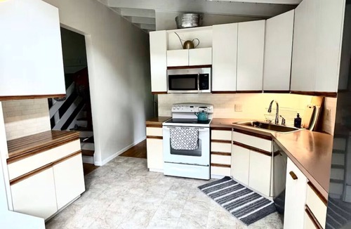 Ringwood House | Charming 2-bedroom lake house with AC in peaceful Ringwood,40 minutes from NYC
