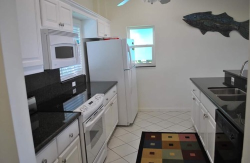 Islamorada House | Charming 2-bedroom open water view home in Islamorada, perfect for 6 guests.
