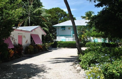 Islamorada House | Charming 2-bedroom open water view home in Islamorada, perfect for 6 guests.